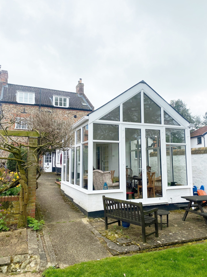 Aluminum Garden Room with lightweight slate roof