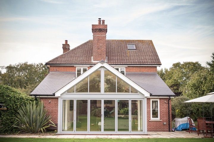 Chic Tiled Garden Room in Autumn